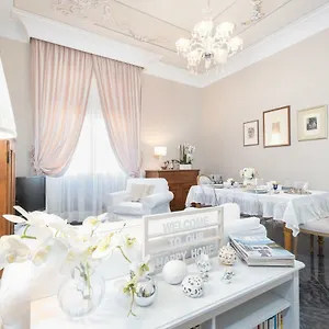 Mysilvana - Boutique Apartment Overlooking Lungarno Pisano